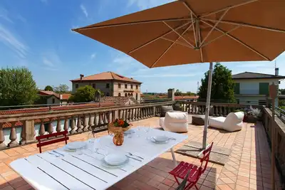 Image de Merveilleux appartement dans une maison sur le canal près de Padoue et Venise