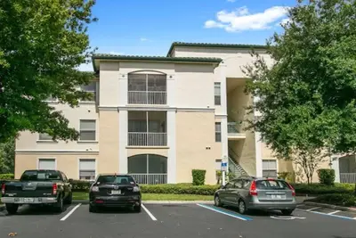 Image de Résidence Gated Condo - Minutes to Disney! Piscine et gymnase