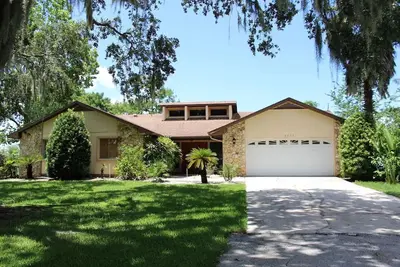 Image de Luxueux, au bord du lac 3 chambres 2 salles de bain avec baignoire jacuzzi