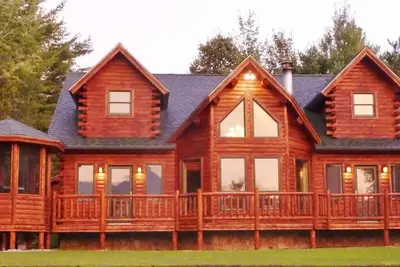 Image de Grand Jay Luxury Lodge, vues imprenables, près de Whiteface et de Lake Placid, visite 3d / Vr