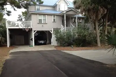 Image de Maison privée de 4 chambres près de la plage et sur le parcours de golf