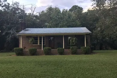 Image de Hillbilly Hut de Géorgie du Sud