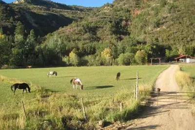 Image de Quiet Canyon, Starry Nights @ HappyOurs Ranch Bunkhouse entre Zion et Bryce
