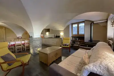 Image de Authentique appartement vouté rénové à St Martin, 2 chambres, 4 pers, proche pistes