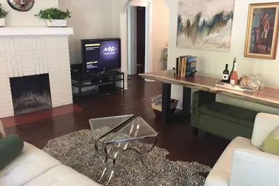 Image de A Place To Go - Toute la maison - Aéroport Fermer