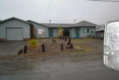 Image de 2200 pieds carrés Ft. Winchester Bay Home, 1 niveau