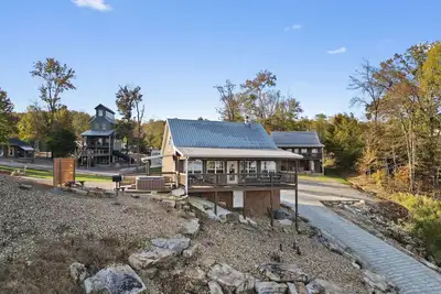 Image de Nouvelle Cabine! Piscine INTÉRIEURE! ÉTONNANT! Hottub, CHEMINÉE, Firepit Chatt Tn 21 Miles