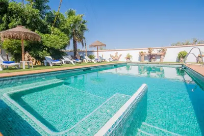 Image de Cubo's Villa Tirado / Wifi Gratuit / Piscine PRIVÉE / chargeur de voiture électrique