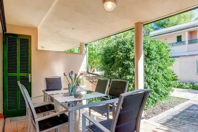 Image de Llac Gran - Beautiful house with terrace and garden near the sea