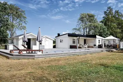 Image de Superbe maison à Löttorp avec WiFi