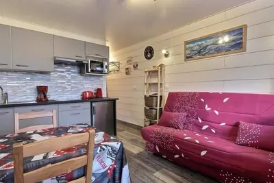 Image de Studio cabine rénové proche des pistes, balcon, 4 couchages