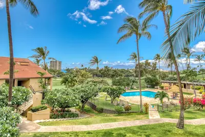 Image de Nouvelle Liste! Condo de deux étages w / véranda & piscine partagée / bain à remous / tennis-promenade à la plage