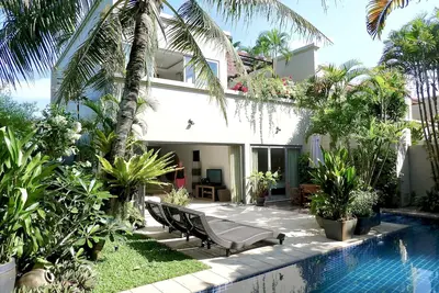 Image de Villa avec piscine totalement privée proche de la plus belle plage de Phuket