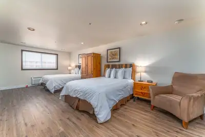 Image de Grandview Non View 305a! Condo riverain au troisième étage! 4+ personnes (sans vue sur le lac)