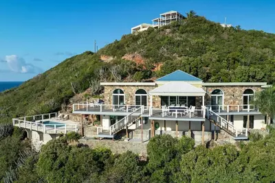 Image de Southern Cross Villa Stj est de retour et Love City Stronger! !