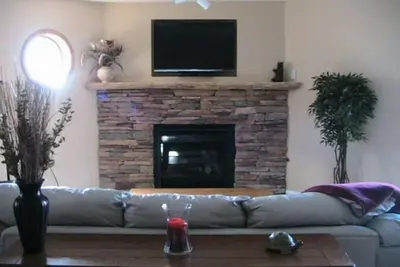 Image de Luxe et emplacement, King & Queen Pillowtop, cheminée, jacuzzi