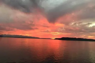 Image de Waterfront Haven sur Country Lane, près de Seattle, shopping, restaurants