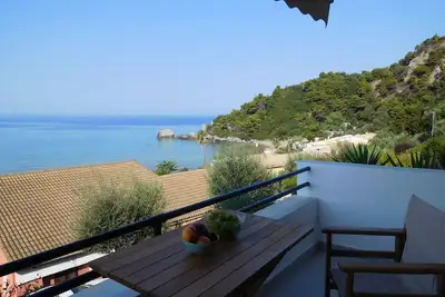 Image de Appartement sur la plage de Glyfada. Profitez de la vue imprenable et de la plage de sable! ! !