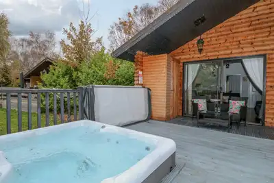 Image de Sunset Lodge, animaux de compagnie, avec bain à remous à Tattershall, Réf 975428