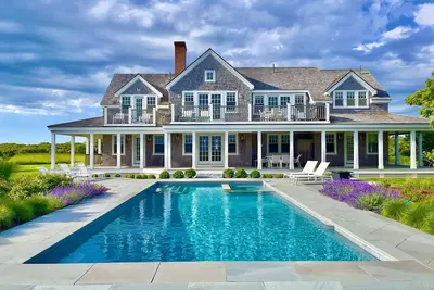 Image de Positionnement Paradis! Spectacular Two Home Compound avec vue sur l'océan / à pied de la plage
