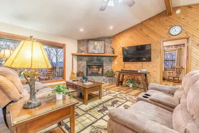 Image de Paix du ciel paisible et isolée dans les montagnes