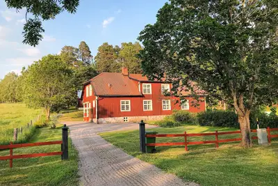 Image de Maison confortable Ă Mantorp avec WiFi