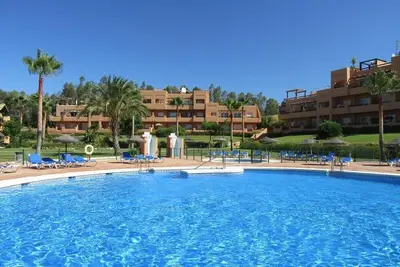 Image de Nouveau! Casares Sol Mate - WiFi gratuit - À distance de marche de la plage et du golf