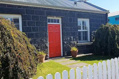 Young's Cottage - vers 1861