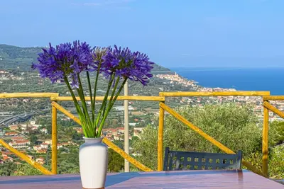 Image de Casa Mara - maison avec jardin, pour 5 personnes, dans le petit village de Diano Serreta