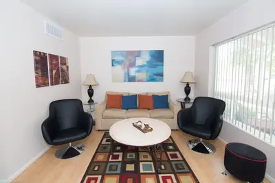 Image de Arcadia / Biltmore Gem! Très bien situé, toute la maison, animaux domestiques, près de tout