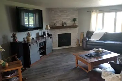 Image de Nouvellement rénové 2 chambres / 2Bath Townhouse