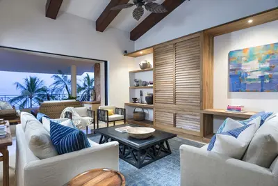 Image de Fabuleux Condo Penthouse en bord de mer avec adhésion Premier Golf