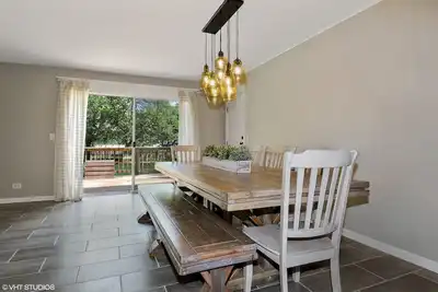 Image de Centre-ville de Naperville - Retraite de trois chambres