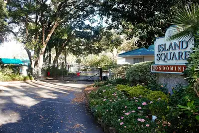 Image de Votre île retraite loin de la maison. Ce condo gated dispose d'un centre de remise en forme piscine et