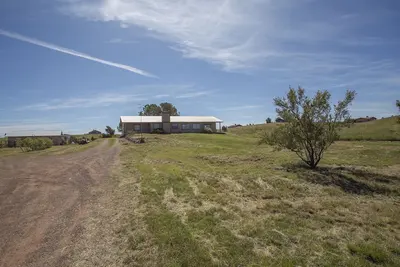 Image de Arizona Wine Country, 4 chambres / 3 salles de bain 2 suites parentales. Remodeler 2018