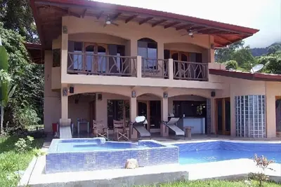 Image de Ojochal Maison avec piscine / Ocean View / Privé Jungle Trail & rivière sur 12 acres.