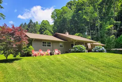 Image de ★ vue sur la montagne, Creekside, Private, Clean & Fresh