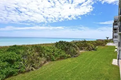 Image de Condo en bord de mer sur l'île de South Hutchinson