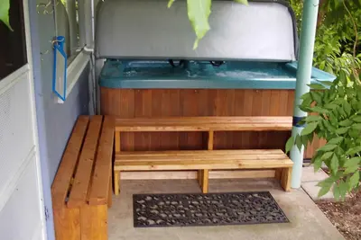 Image de Spa privé, 3 chambres, vélos, une clôture et des lits pour vos bébés à fourrure.