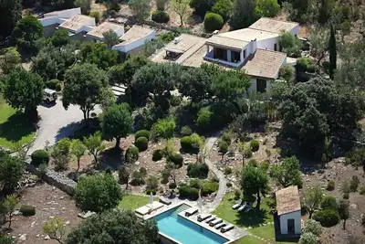 Image de La Serrania est une villa de luxe avec 10 chambres, 10 salles de bain