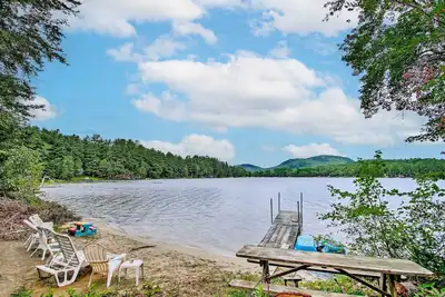 Image de Nouveau! Cottage de charme Hartford w / Dock sur Bear Pond