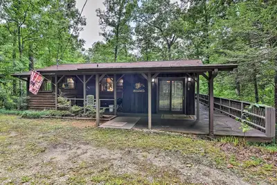 Image de Cozy Robbinsville Cabin w / Deck-By Fontana Lake