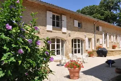 Image de Le Bassin, au magnifique \"Domaine de Vincenti\", aux Portes de la Provence