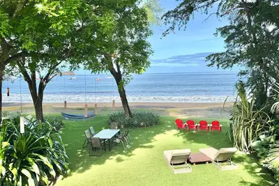 Image de Maison en face de la plage avec des finitions modernes incroyables et un style tropical
