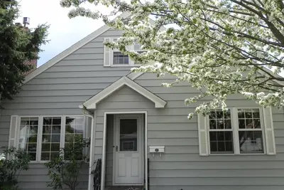 Image de Bungalow Strand charmant et amusant dans le centre de Missoula - proche de tout!