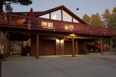 Image de Retraite relaxante en cabane en rondins dans les pins