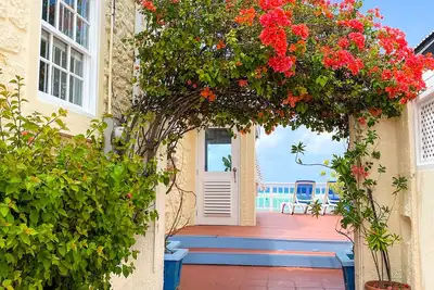 Image de 'Villa Jarrow', Front de plage, Belle propriété restaurée victorienne