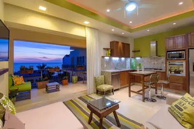 V177 Ocean View Condo Luxury Living in The Heart of Romantic Zone!