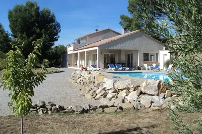 Image de Villa de luxe exclusive avec piscine privée, climatisation complète, Wi-Fi, à côté du village