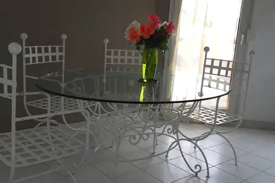 Image de Promo! ! ! T3 de 66m² 2 chambres  avec jardin et parking, 3mns de la Part Dieu